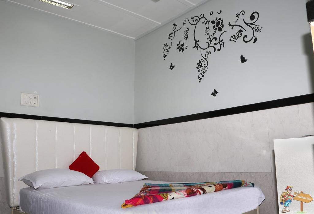 Traveller'S Inn Hotel - Fort مومباي المظهر الخارجي الصورة